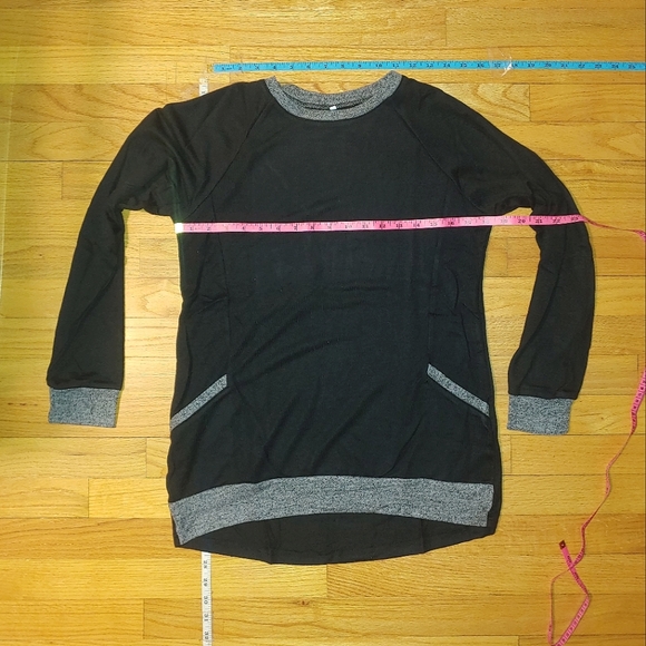 Black Oversized Pullover Sweater Tunic w Gray Trim Front Pockets Women's SMALL - Picture 2 of 7